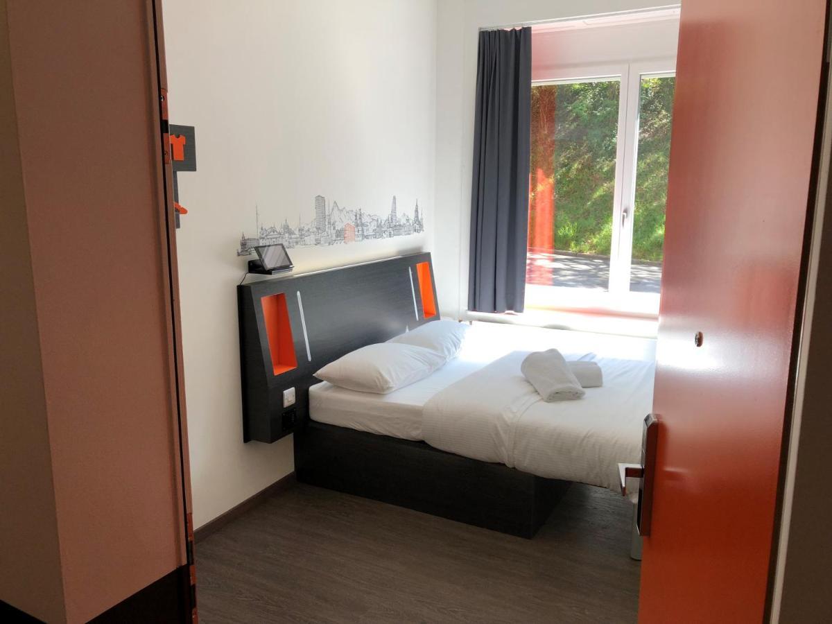 Easyhotel Zurich West المظهر الخارجي الصورة