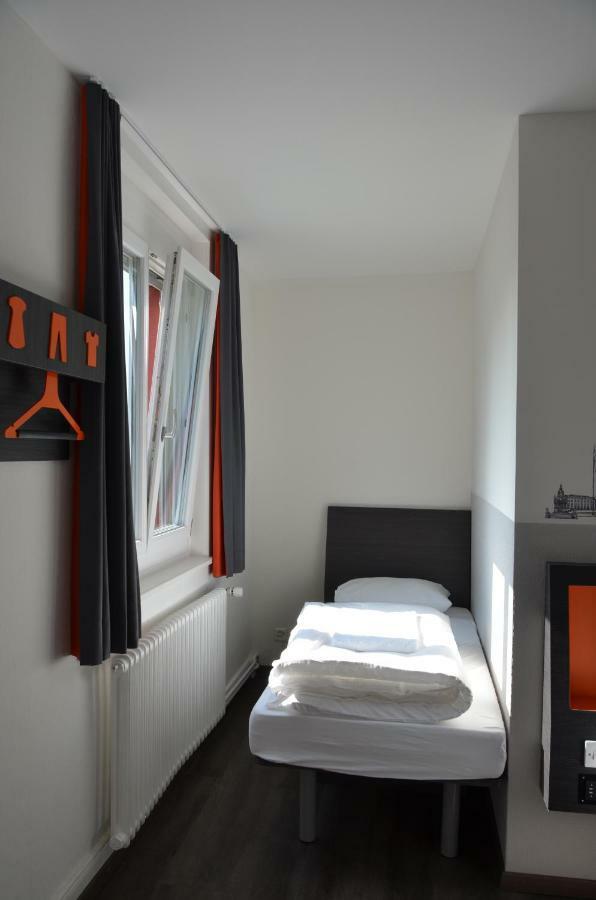 Easyhotel Zurich West المظهر الخارجي الصورة